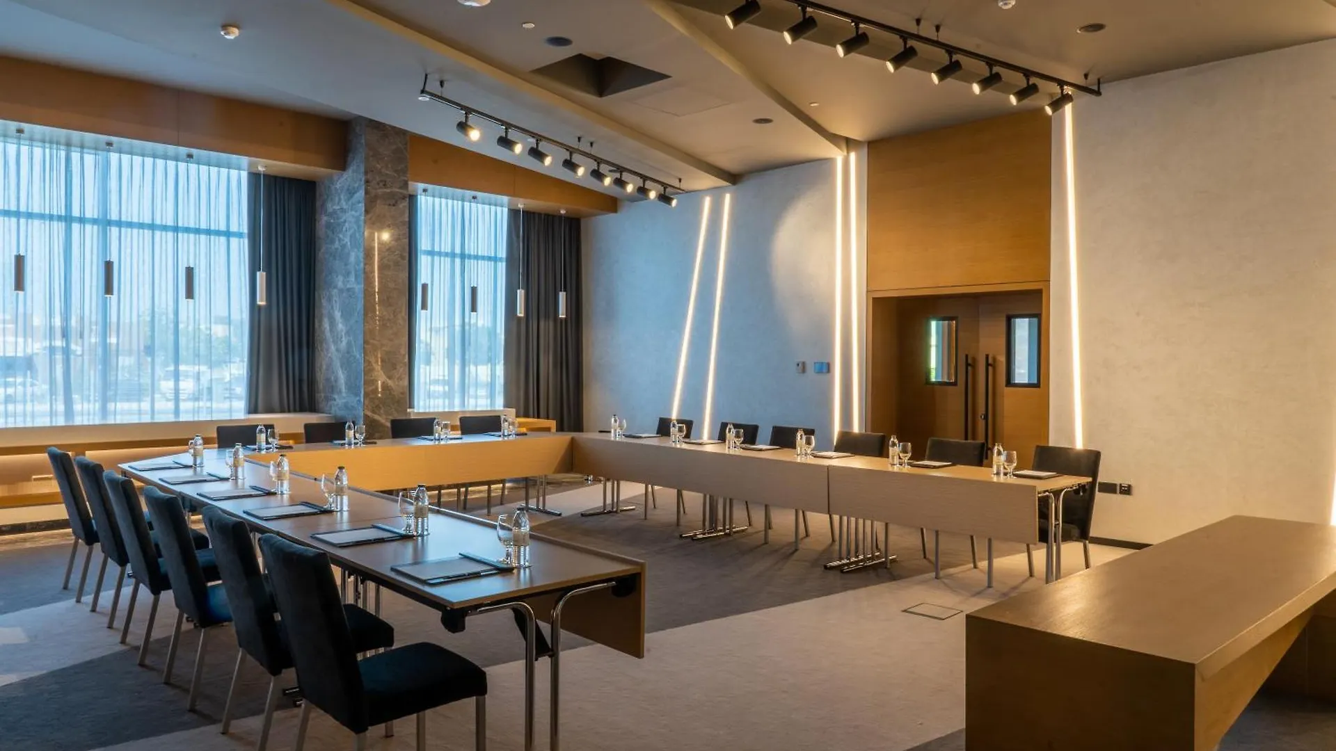 דובאי Al Khoory Courtyard Hotel 4*,  איחוד האמירויות הערביות