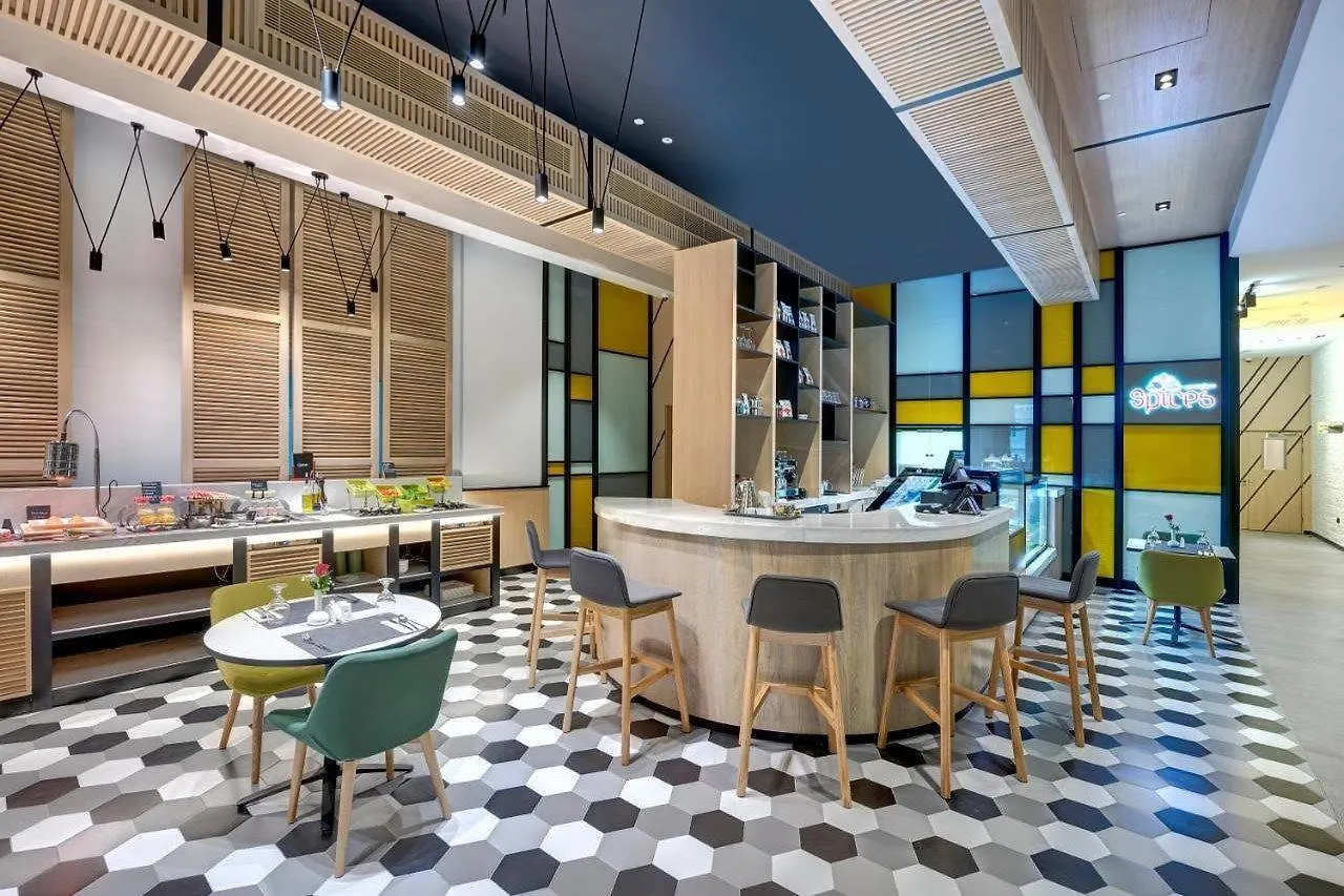 Al Khoory Courtyard Hotel Dubaj 4*,